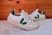 Veja v12 green logo size 5 eu 38 white leather in good condition