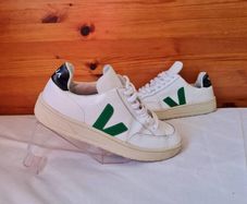 Veja v12 green logo size 5 eu 38 white leather in good condition