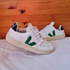Veja v12 green logo size 5 eu 38 white leather in good condition