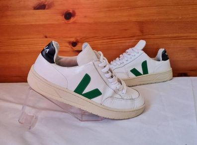 Veja v12 green logo size 5 eu 38 white leather in good condition