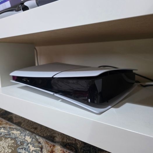 PS5 Slim Digital Edition + 2 Controllers + Original Box