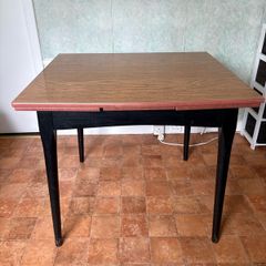 Extendable Wooden Table