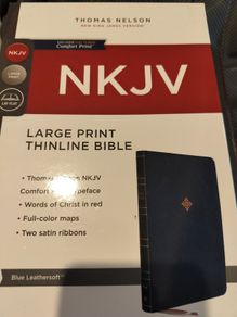 Holy Bible NKJV Thinline Large Print on3n3ss