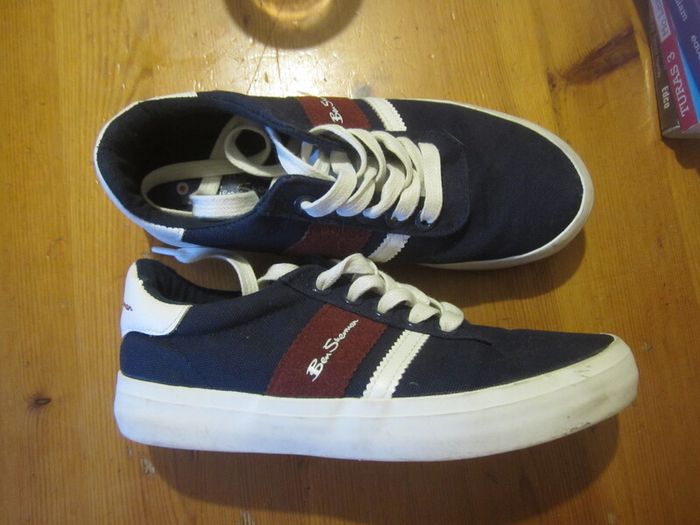 Ben Sherman    size 2