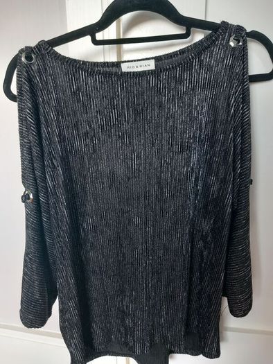 Ladies cold shoulder top