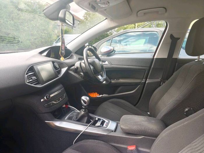 Peugeot 308 Allure 1.6hdi 120hp 6speed