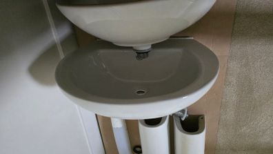Sink and column