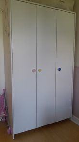 kids wardrobe