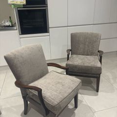 Gorgeous PARKER KNOLL chair pair model 731