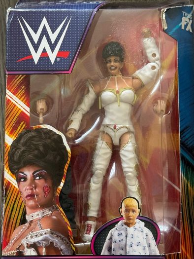 wwe summerslam elite collection Sensational Sherri