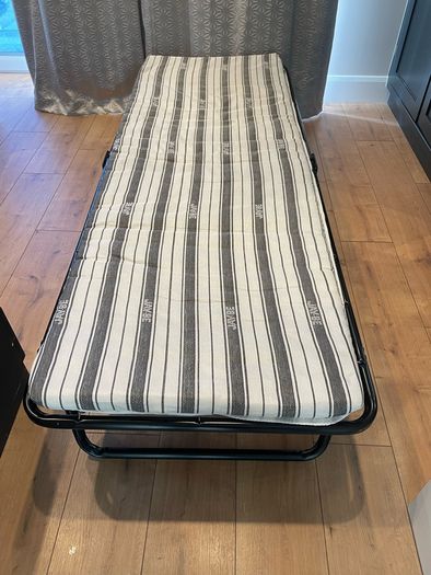 Foldout Bed