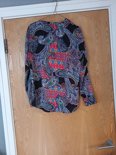 Ralph  Lauren  Blouse.  S. S- 10-12.