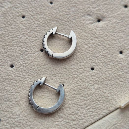 Small round earrings sterling silver s925 very good condition