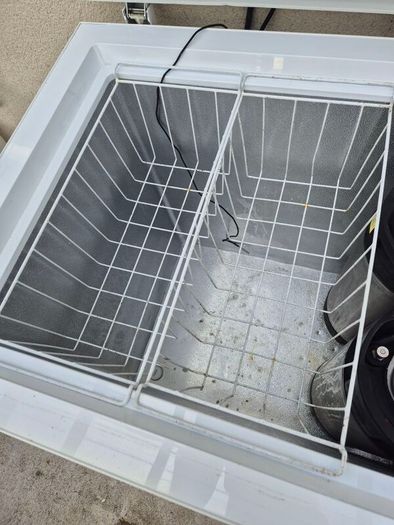 Logic 290L chest freezer