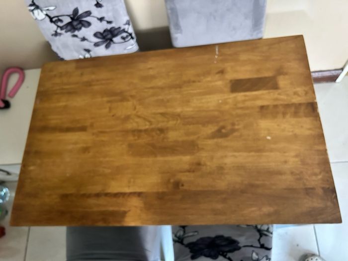 table and chairs