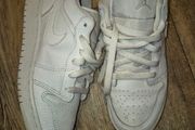 womens Nike air Jordans white