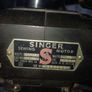 vintage singer sewing machine Image 8