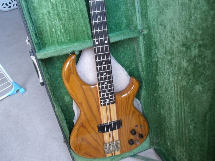 Vintage Aria SB1000 bass guitar - Made in Japan
