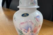 Aynsley "Little Sweetheart " Jar/ Pot