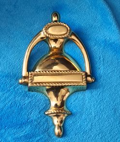 door knocker