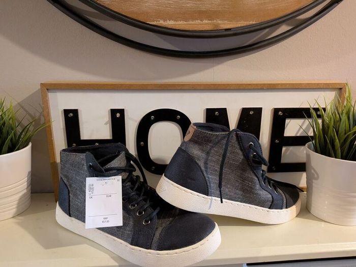Sneakers ankle-high