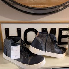 Sneakers ankle-high
