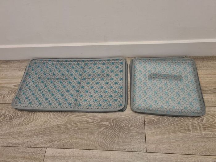 2 Clever Polka Clothes Storage Bags