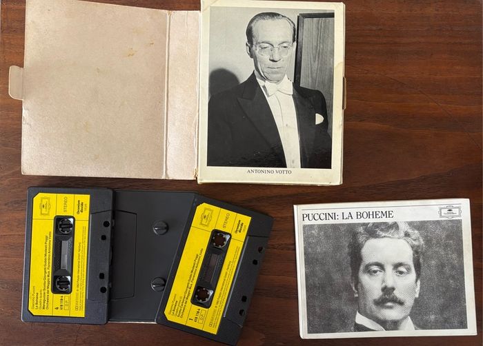 Rare Deutsche Grammophon. Puccini - La Boheme. Two-cassette box set with 245 page booklet. Chromium Dioxide tape. Very rare and in excellent condition.
