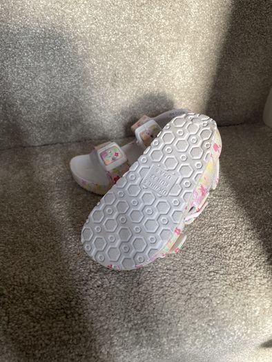 Toddler sandals size 22/ 5 - new