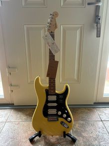 Fender Player Stratocaster HSH MX