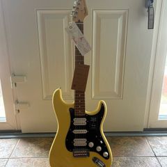 Fender Player Stratocaster HSH MX