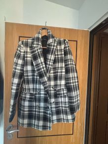 ZARA Elegant Black & White Check Blazer