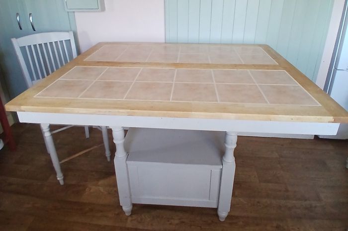 Table and 4 Chairs