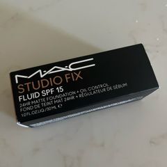 Mac foundation Studio Fix Fluid NW33 SPF15 30ml