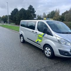 Ford transit custom WAV Taxi 9 seater