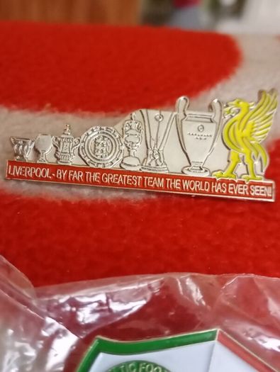 vintage Liverpool pins   (4)