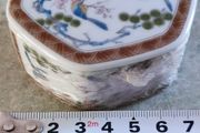 Lovely Japanese trinket dish.