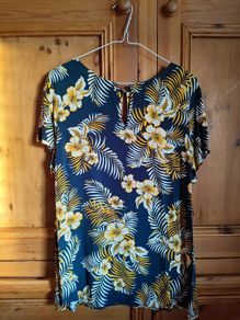 Size 14-16 summer top