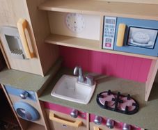 Toy kitchen