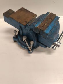 4" bench vice