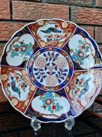 Vintage Pair of Imari Decorative Wall Plates