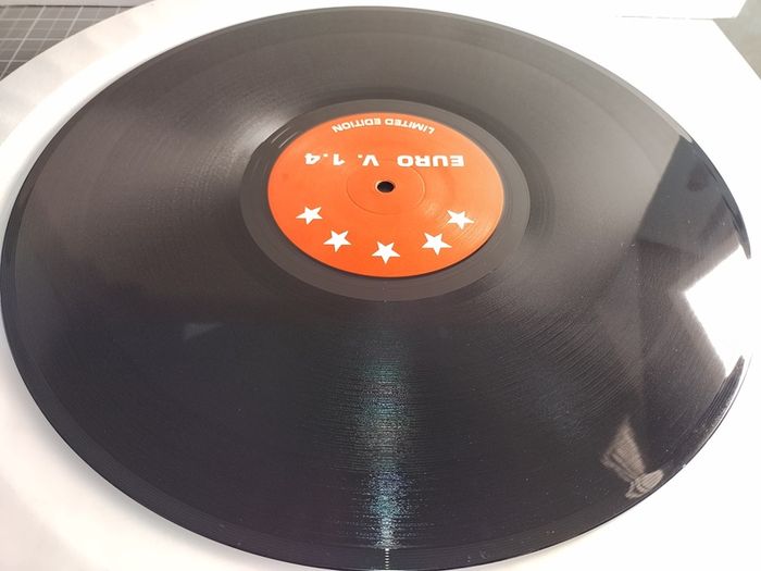 Bond - Fantasia - Euro Records - Seriously UNDER-RATED Cosmic Baby cover, Late 90s Trance GEM Banger!! Unplayed - MINT!