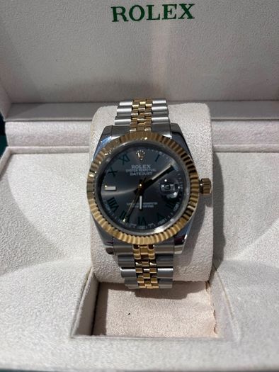 Man's watch