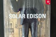 Kikkerland Thomas Edison Figure