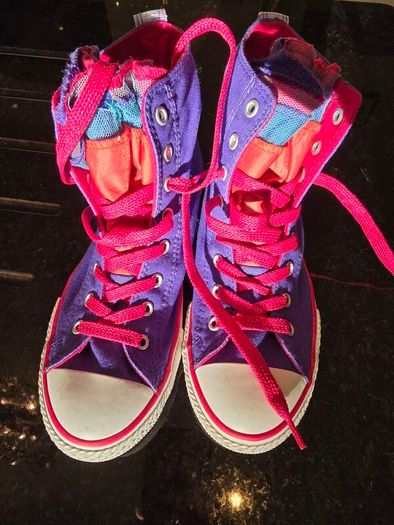 Converse size 4 worn a handful of times