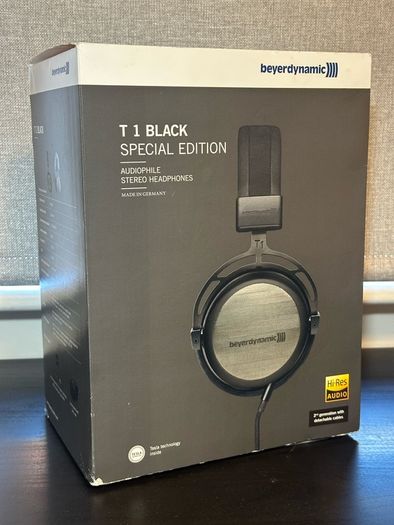 Audiophile Headphones: Beyerdynamic T1 2nd Generation Black Edition