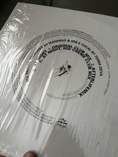 Shakedown at night 12" vinyl
