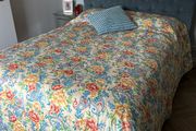 Double bed bedspread, floral design