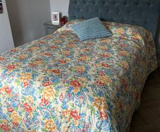 Double bed bedspread, floral design