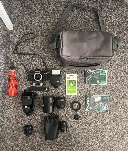 Contax 137 MD Quartz Camera with Accessories (see description)